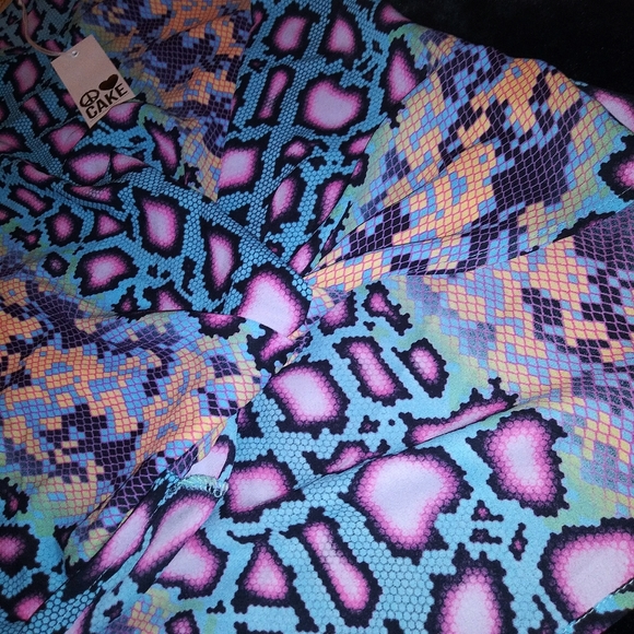 Peace Love Cake Multicolor Animal Print Sleeveless Blouse Front Knot Twist NWT - Picture 12 of 13